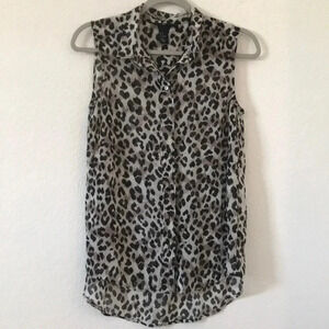 H & M - Sz 4 - Sleeveless Leopard Button Down